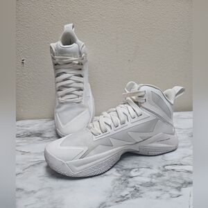 Moolah Triple Double White Hot Women’s Basketball Shoes Sneakers Size 7